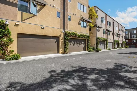 Exterior - 19 Delancy, Irvine, CA 92612 photo 4 of 11