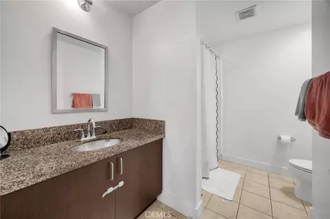 Bath - 19 Delancy, Irvine, CA 92612 photo 3 of 3