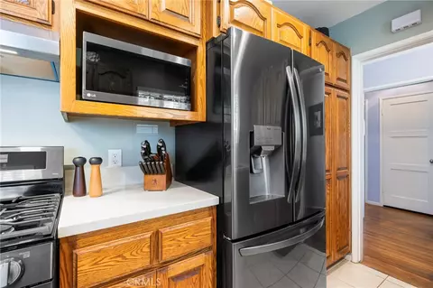 Kitchen - 5139 E Lanai St, Long Beach, CA 90808 photo 3 of 3