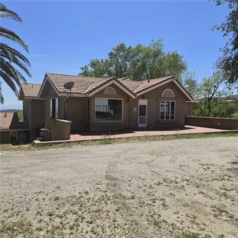 1015 Deercrest, San Bernardino, CA 92407 photo 2