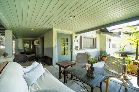 Exterior - 580 N Holliston Ave, Pasadena, CA 91106 photo 3 of 5