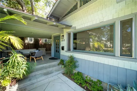 Exterior - 580 N Holliston Ave, Pasadena, CA 91106 photo 2 of 5