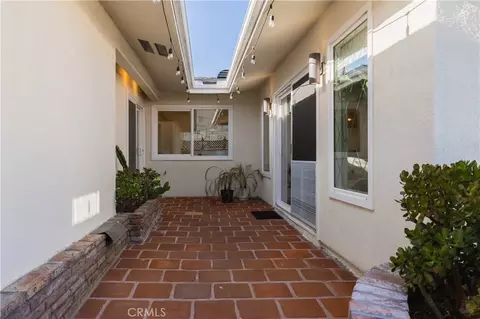 Exterior - 6242 E Pageantry St, Long Beach, CA 90808 photo 7 of 12