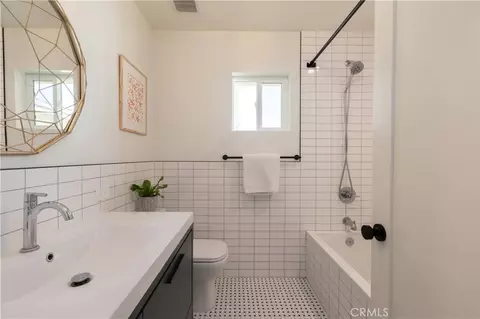 Bath - 6242 E Pageantry St, Long Beach, CA 90808 photo 4 of 4