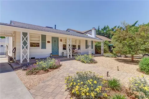 317 N Beachwood Ave, Burbank, CA 91506