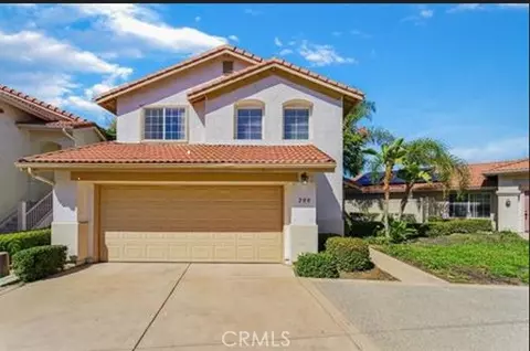 200 River Rock Ct, Santee, CA 92071