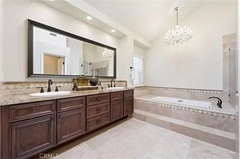 Bath - 2225 Bowman Ave, Tustin, CA 92782 photo 2 of 6