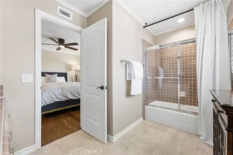 Bath - 2225 Bowman Ave, Tustin, CA 92782 photo 6 of 6