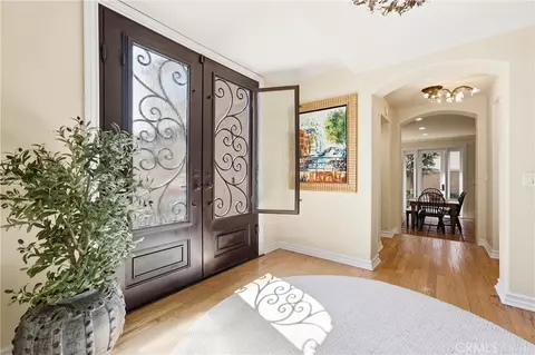 Entry Way - 2225 Bowman Ave, Tustin, CA 92782 photo 2 of 4