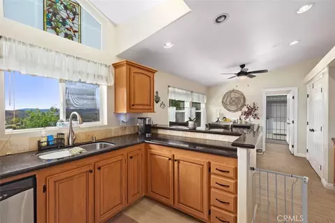 Kitchen - 33530 Wright, Menifee, CA 92584 photo 2 of 4