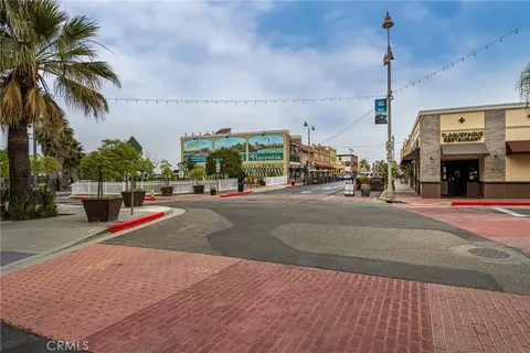 Exterior - 253 E Santa Fe Ct, Placentia, CA 92870 photo 10 of 11