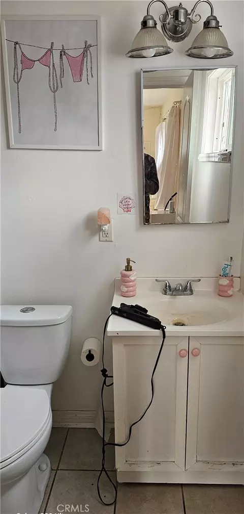 Bath - 3747 E Roberta Ave, Orange, CA 92869 photo 3 of 5