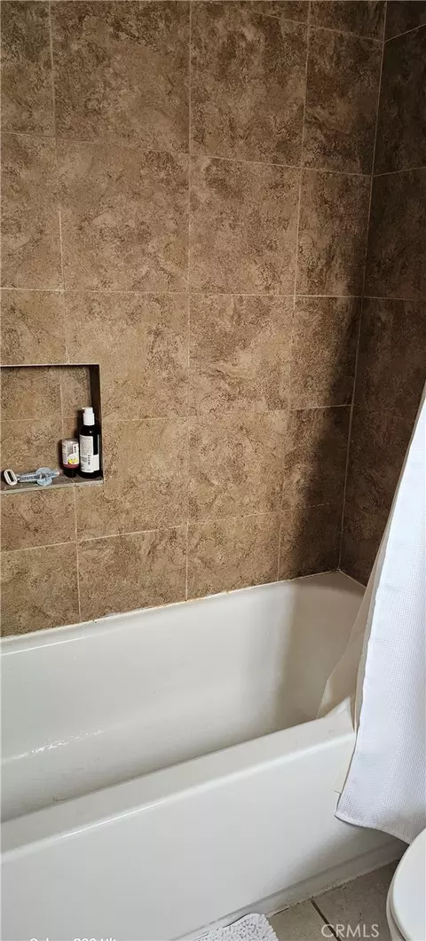 Bath - 3747 E Roberta Ave, Orange, CA 92869 photo 5 of 5