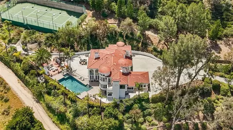 10696 Skyline Dr, North Tustin, CA 92705