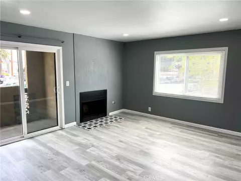 940 E 3rd, Long Beach, CA 90802