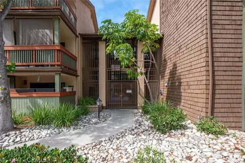 2514 E Willow St #105, Signal Hill, CA 90755