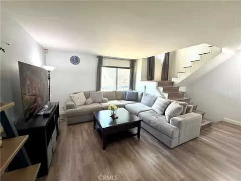 301 W Gladstone St #13, Azusa, CA 91702