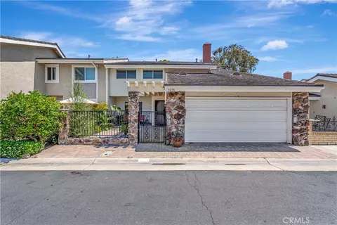 5173 Piccadilly Cir, Westminster, CA 92683