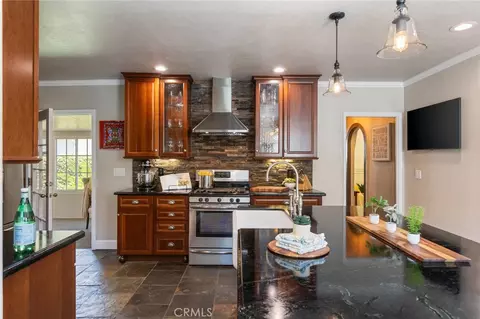 Kitchen - 3639 Falcon Ave, Long Beach, CA 90807 photo 2 of 10