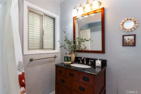 Bath - 3639 Falcon Ave, Long Beach, CA 90807 photo 4 of 5