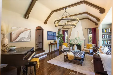 Living - 3639 Falcon Ave, Long Beach, CA 90807 photo 1 of 7