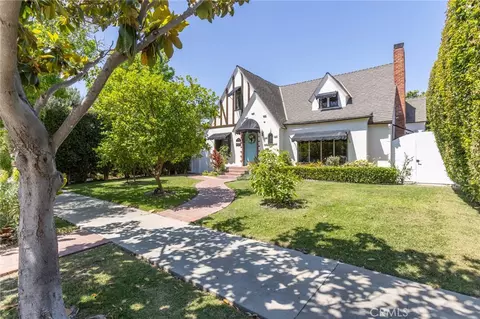 3639 Falcon Ave, Long Beach, CA 90807
