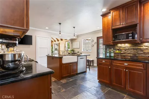 Kitchen - 3639 Falcon Ave, Long Beach, CA 90807 photo 5 of 10