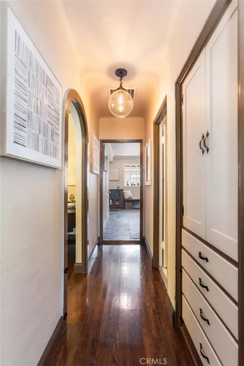Entry Way - 3639 Falcon Ave, Long Beach, CA 90807 photo 3 of 5