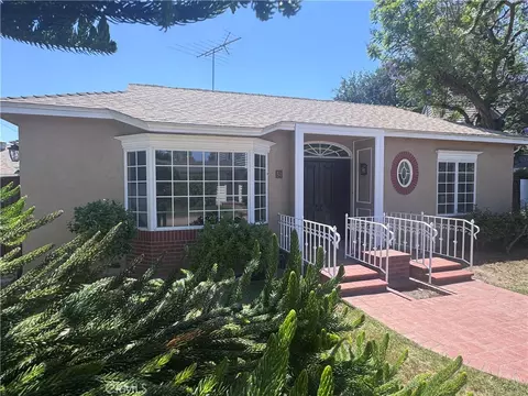54 La Linda Dr, Long Beach, CA 90807
