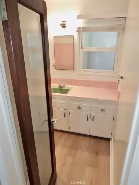 Bath - 1808 E Appleton #7, Long Beach, CA 90802 photo 1 of 4