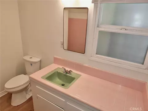 Bath - 1808 E Appleton #7, Long Beach, CA 90802 photo 2 of 4