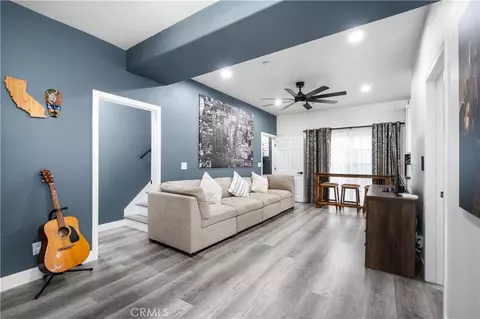 9882 Broadway, Anaheim, CA 92804