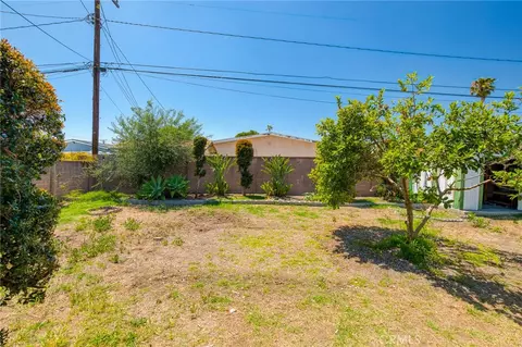 Exterior - 13641 Yosemite, Westminster, CA 92683 photo 5 of 8