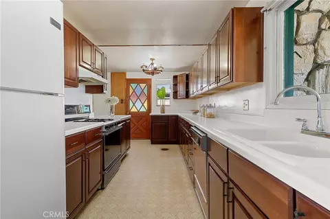 Kitchen - 13641 Yosemite, Westminster, CA 92683 photo 1 of 3