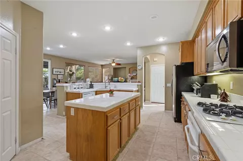 Kitchen - 13027 Bermuda, Chino, CA 91710 photo 2 of 3