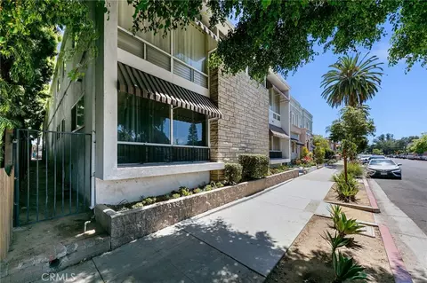 Exterior - 1070 Chestnut, Long Beach, CA 90813 photo 1 of 8
