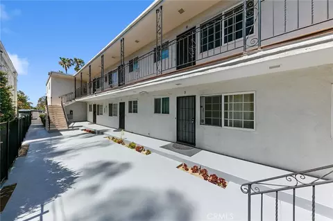 Exterior - 1070 Chestnut, Long Beach, CA 90813 photo 3 of 8