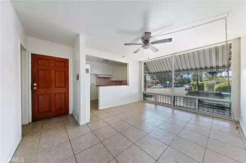 Living - 1070 Chestnut, Long Beach, CA 90813 photo 2 of 5