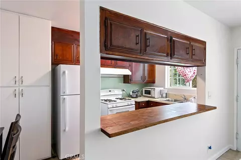 Kitchen - 1070 Chestnut, Long Beach, CA 90813 photo 3 of 3