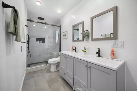 Bath - 421 E 219th, Carson, CA 90745 photo 1 of 4