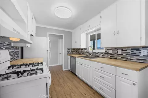 Kitchen - 74401 Pinon, Twentynine Palms, CA 92277 photo 1 of 1