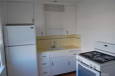 Kitchen - 20 Roycroft, Long Beach, CA 90803 photo 1 of 5