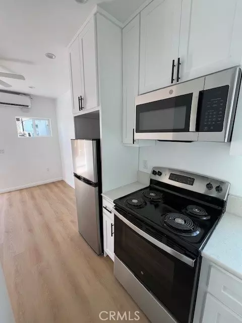 Kitchen - 20 Roycroft, Long Beach, CA 90803 photo 5 of 5