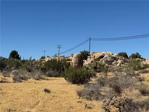 57100 Moffett Ln, Yucca Valley, CA 92284