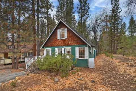 Exterior - 41496 Oak, Big Bear Lake, CA 92315 photo 1 of 6