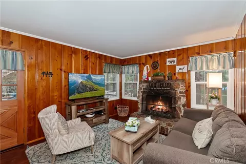 Living - 41496 Oak, Big Bear Lake, CA 92315 photo 1 of 5