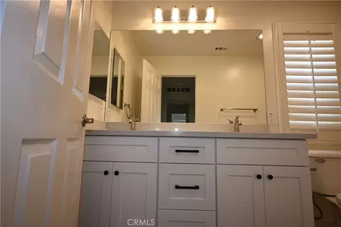 Bath - 93 Linhaven, Irvine, CA 92602 photo 6 of 7