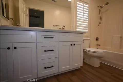 Bath - 93 Linhaven, Irvine, CA 92602 photo 3 of 7