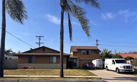 8883 La Paloma, Fountain Valley, CA 92708