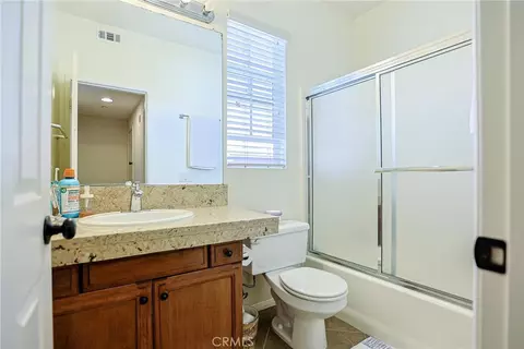 Bath - 416 Quail Rdg, Irvine, CA 92603 photo 3 of 3